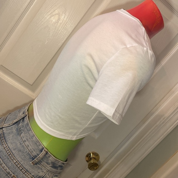 White Twist Front Crop Top - Picture 9 of 10